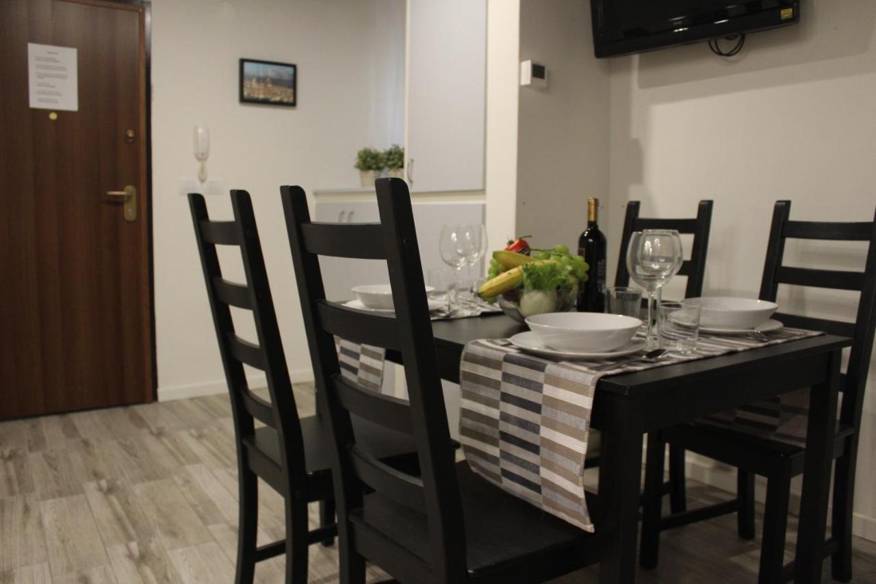 Art Apartment Piccolo Rifugio Firenze Bagian luar foto