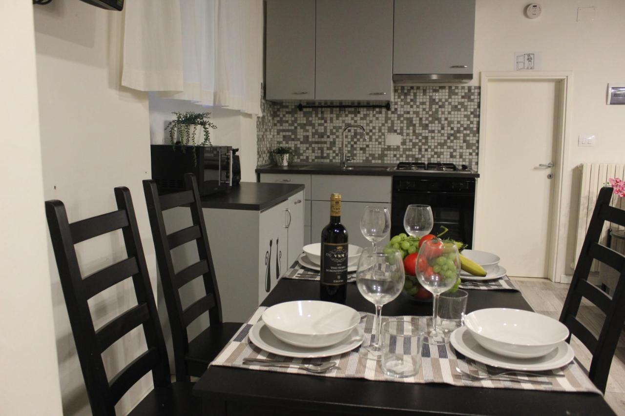 Art Apartment Piccolo Rifugio Firenze Bagian luar foto